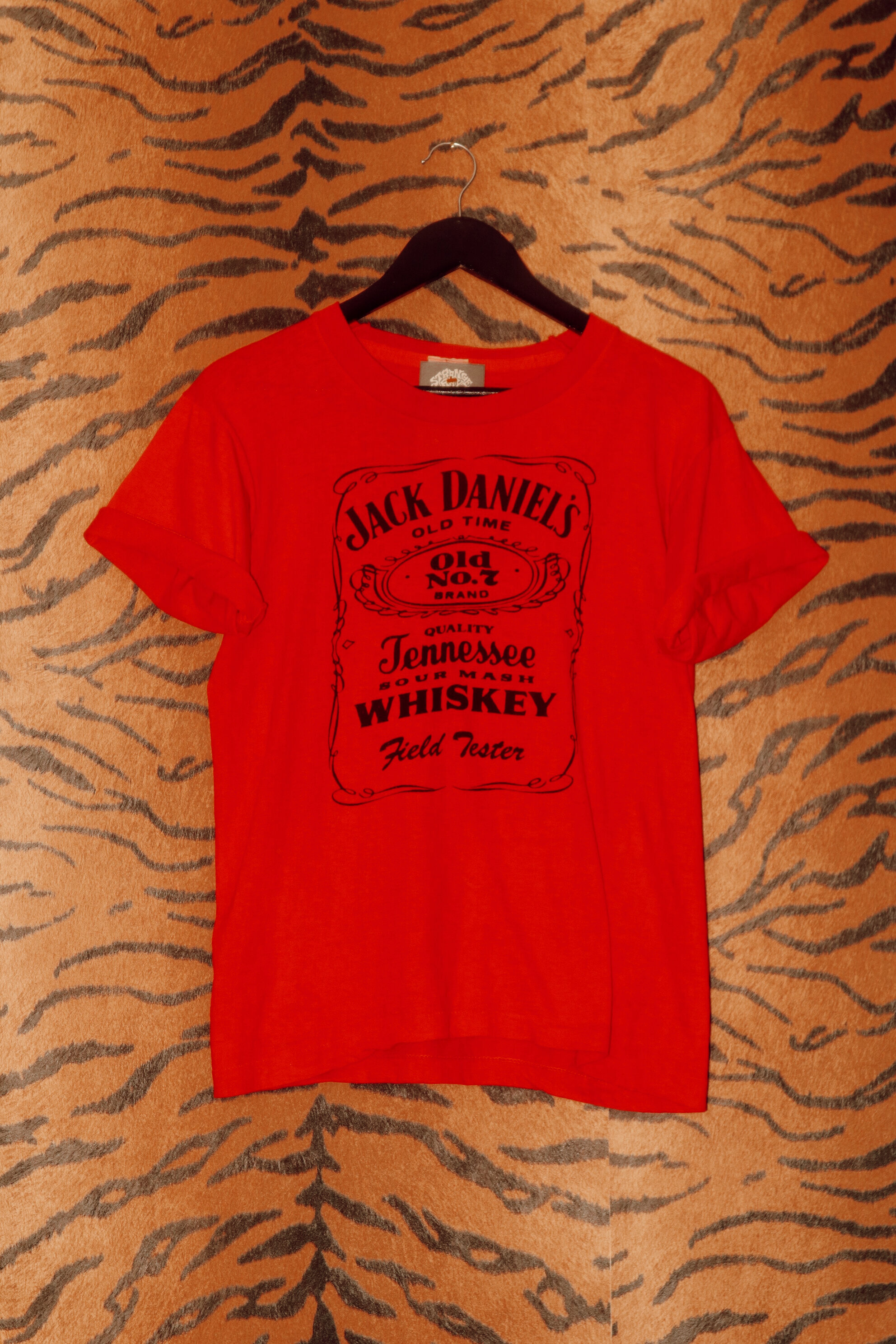 RED ROCK OF THE T-SHIRTS /JACK DANIEL’s